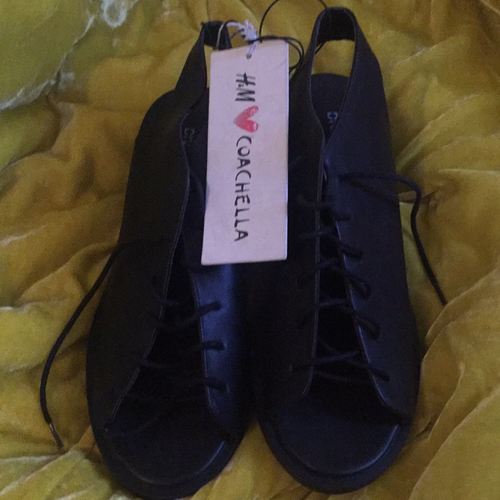 H&M ❤️ COACHELLA BOOT SANDAL